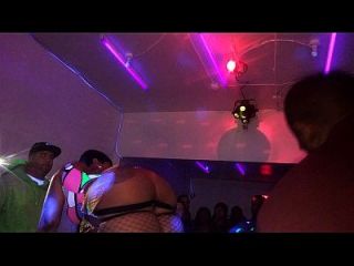 strip_party_cherokee_das